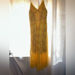 Beautiful lace yellow dress.